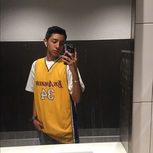 Meet your Posher, Javier